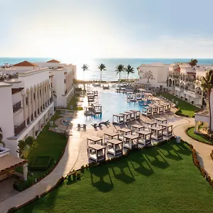 royal-porto-real.allrivieramayahotels.com/
