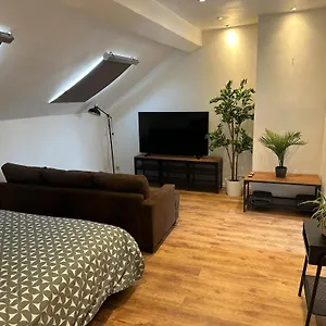 Immeuble Au Coeur De : Vivez L'experience Unique De La Rue Verbist Appartement